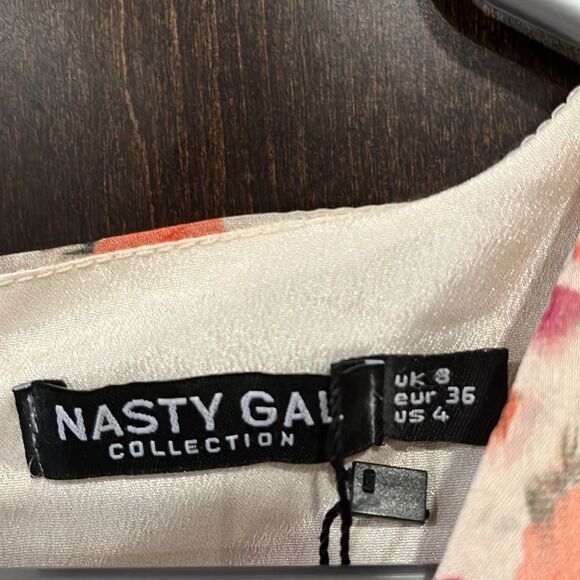 NWT Nasty Gal Floral Print Romper - Picture 4 of 7